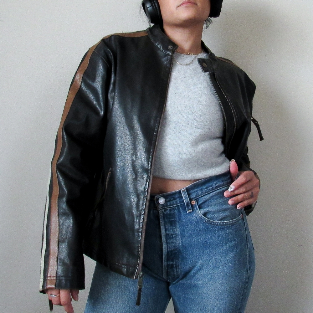 VINTAGE 90s Faux Leather Moto Jacket Sporty Stripes Size Men's M or Womens M/L - Picture 2 of 16